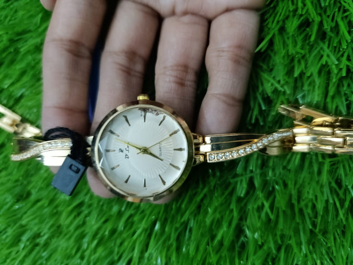 Women Watch D lon